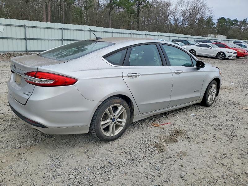 2018 Ford Fusion se Hybrid