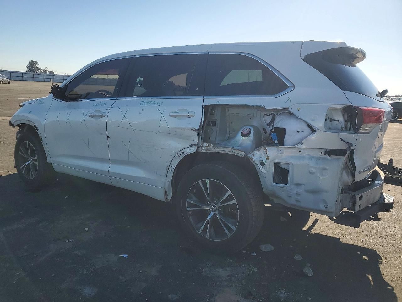 2018 Toyota Highlander le