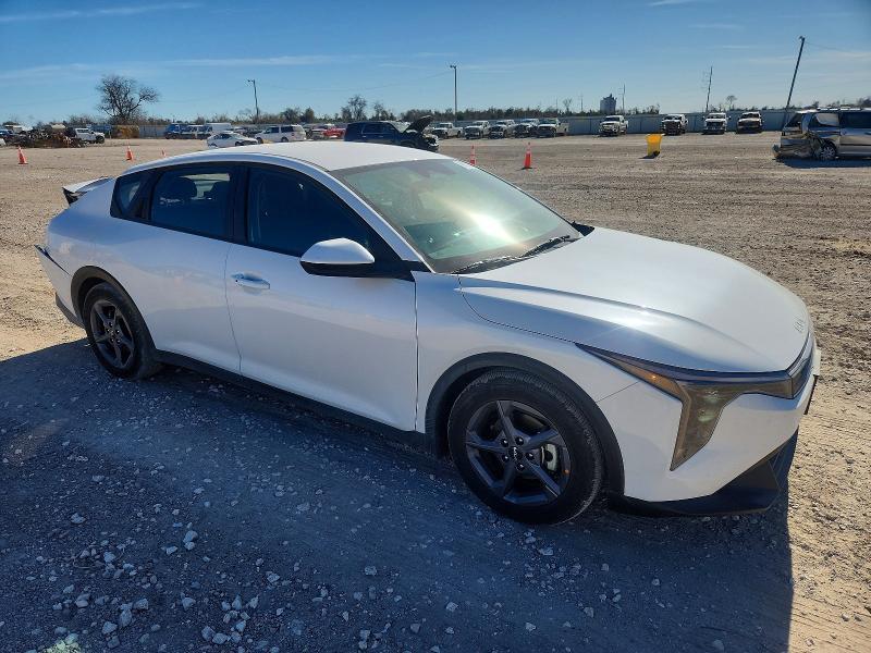 2025 KIA K4 lx