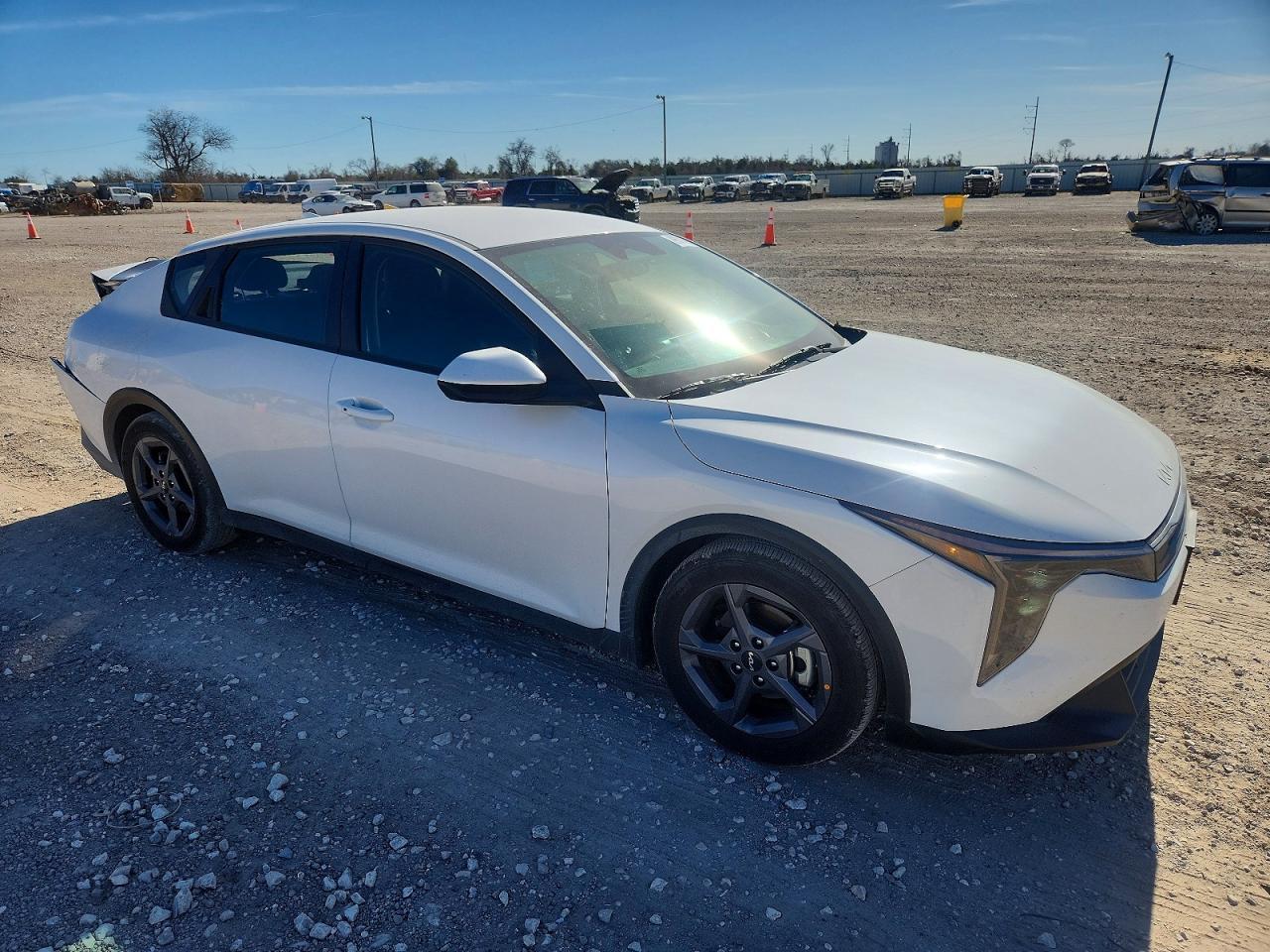 2025 KIA K4 lx