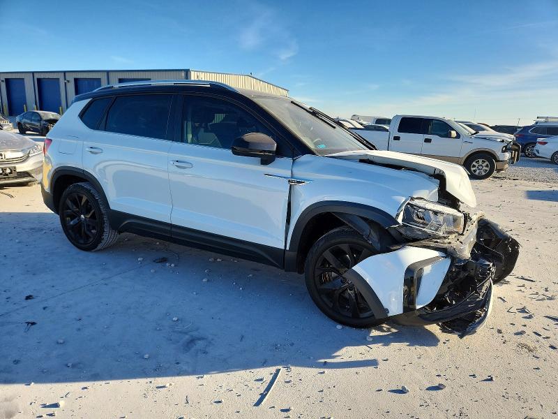 2024 Volkswagen Taos se