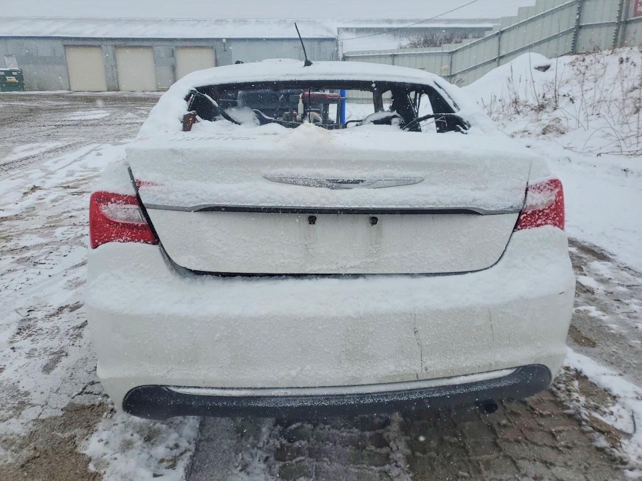 2012 Chrysler 200 lx