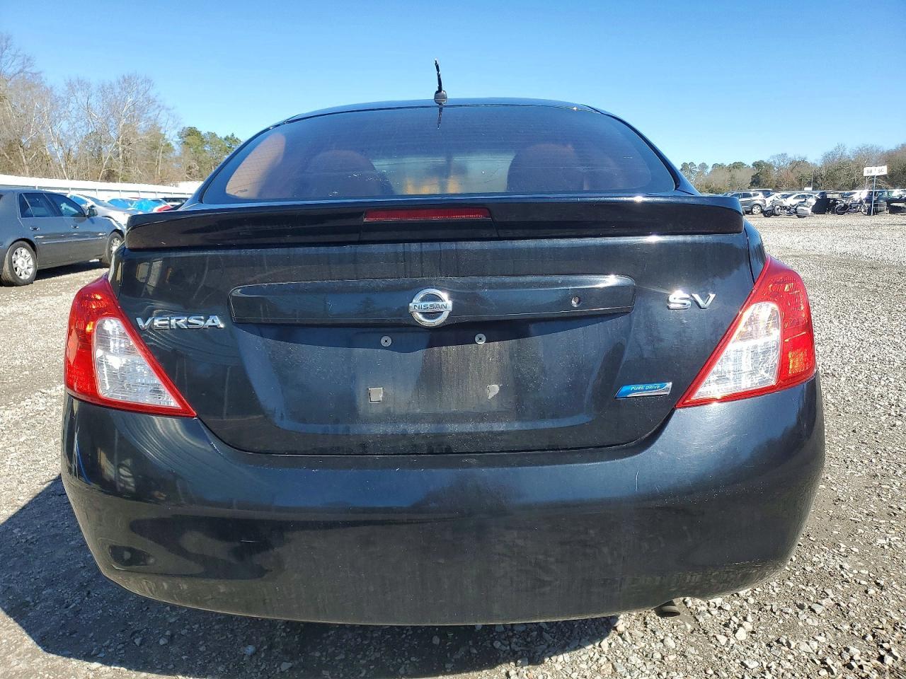 2014 Nissan Versa s