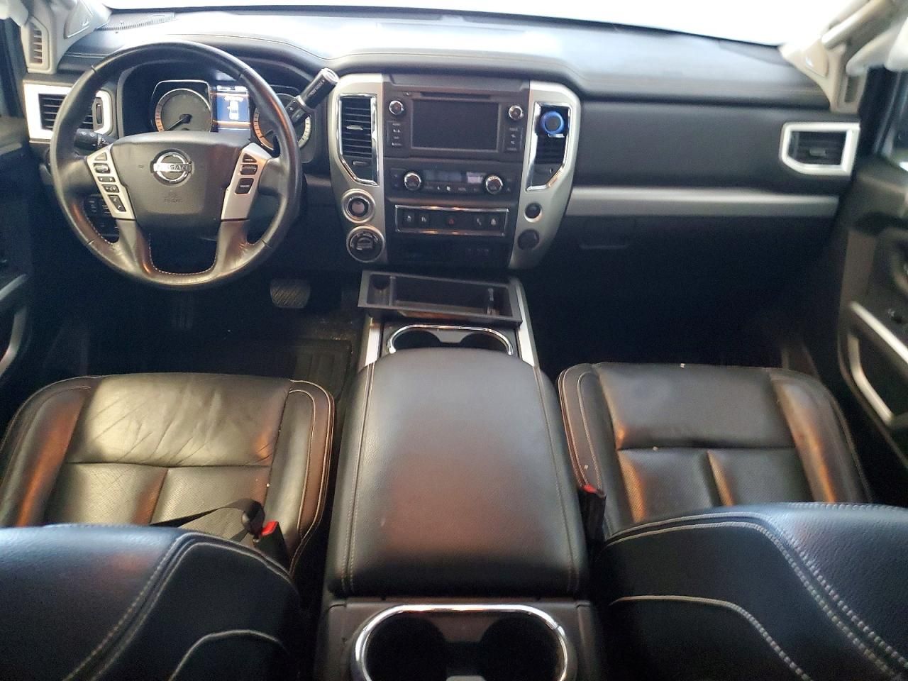 2019 Nissan Titan sv