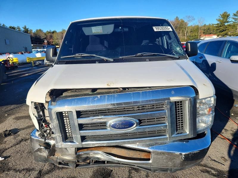 2013 Ford Econoline E250 van