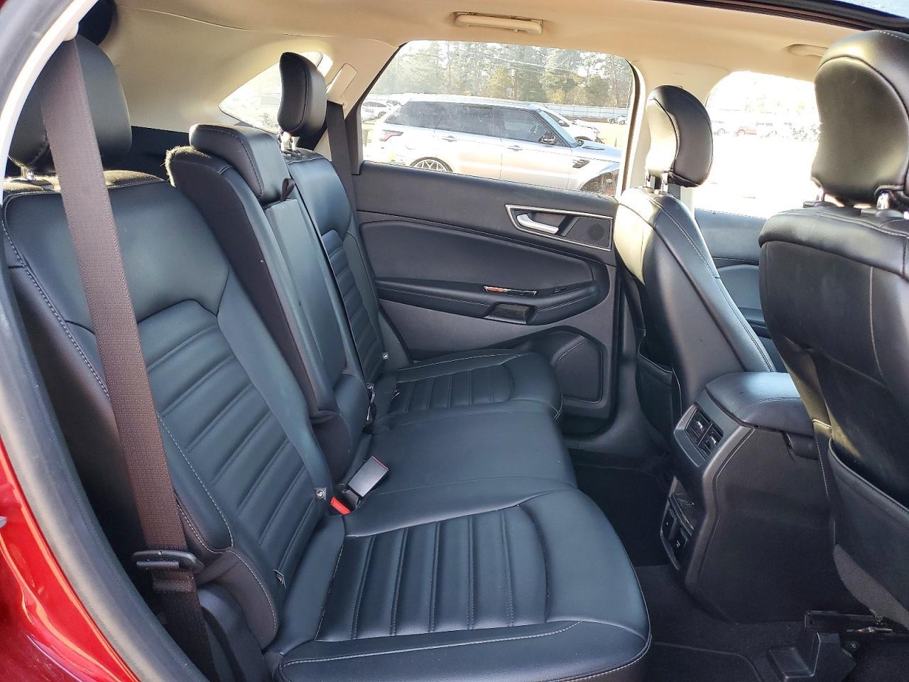 2019 Ford Edge sel