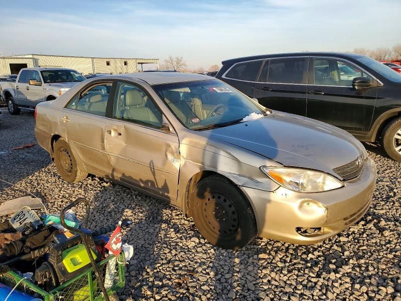 2004 Toyota Camry le