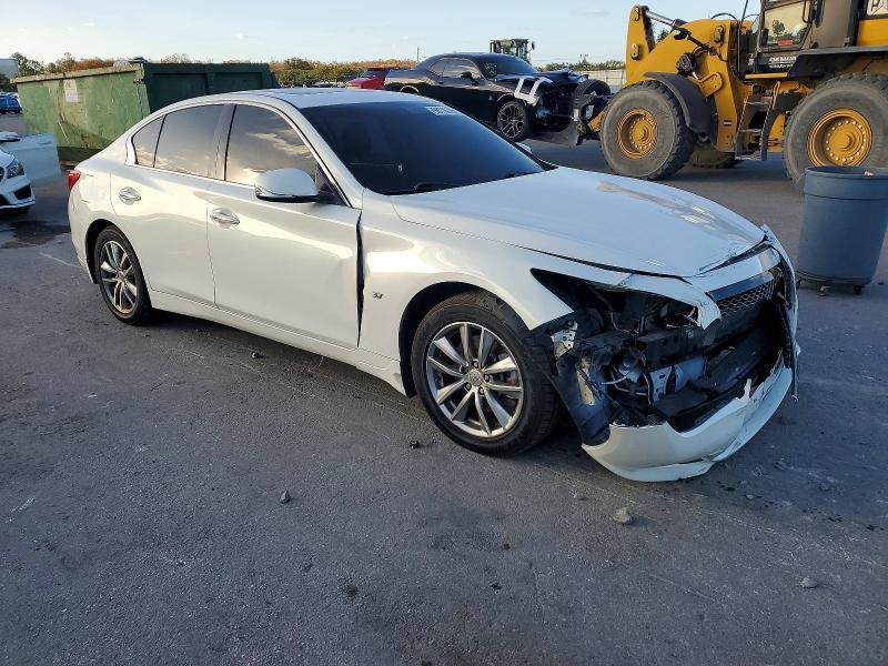 2015 Infiniti Q50 Base