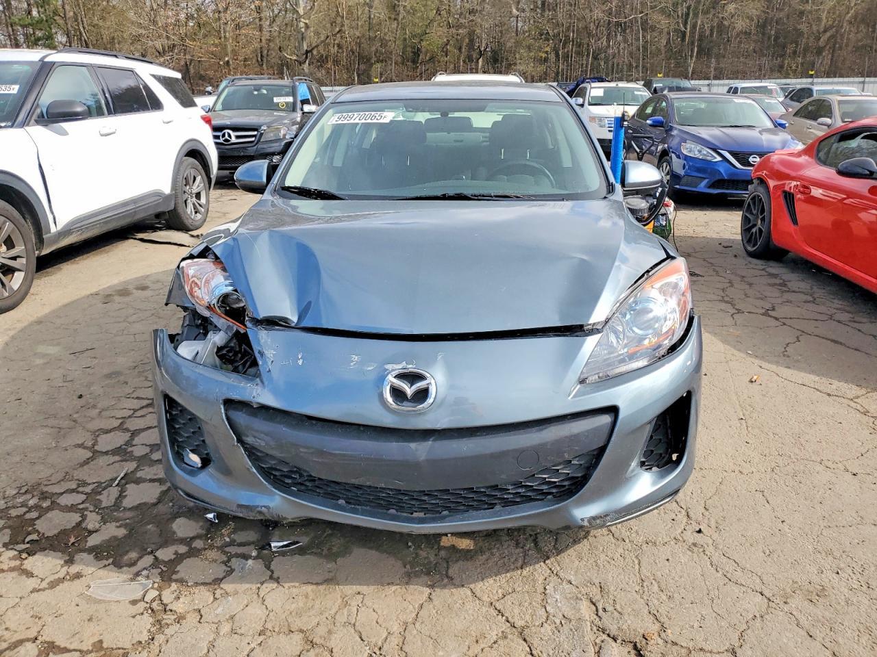 2013 Mazda 3 I