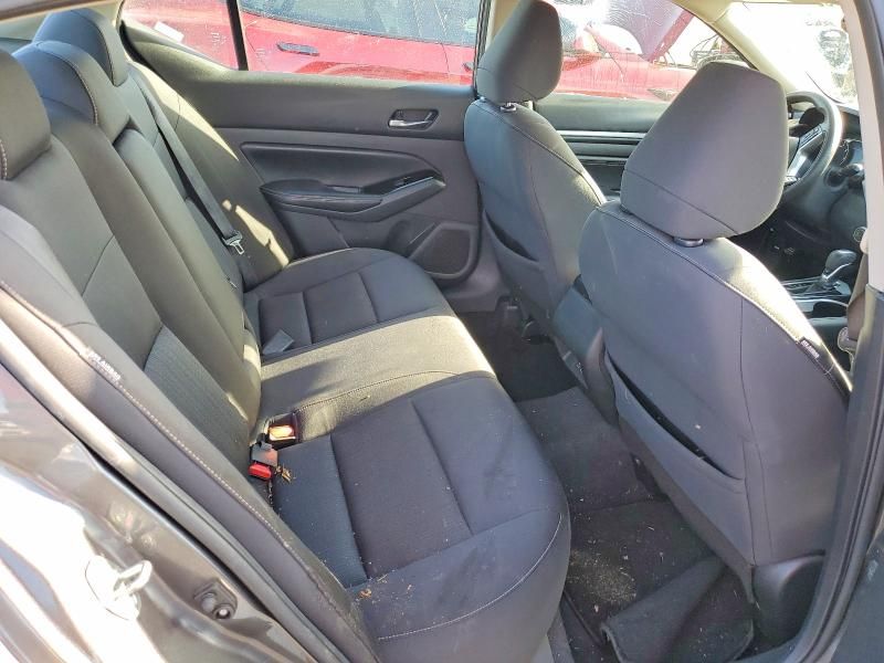 2021 Nissan Altima sv