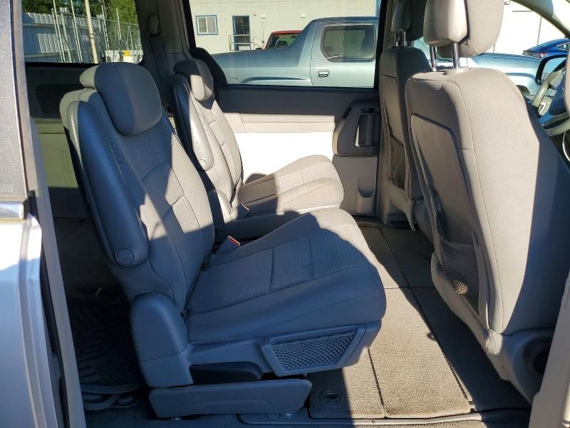 2010 Chrysler Town & Country Touring