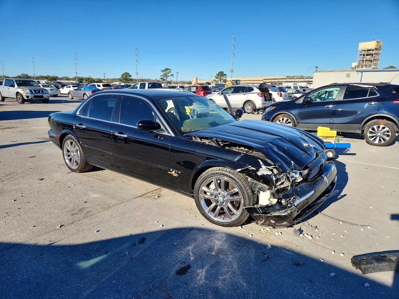 2005 Jaguar XJR