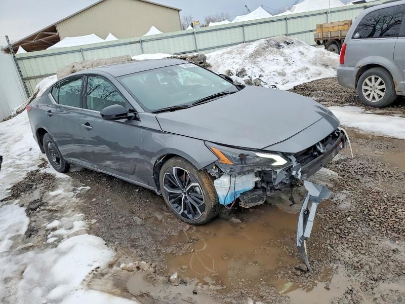 2025 Nissan Altima sr
