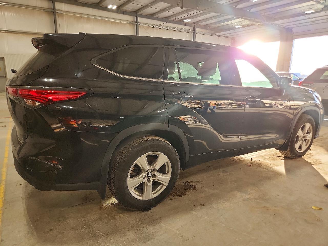 2022 Toyota Highlander l