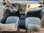 2017 Toyota Sienna le