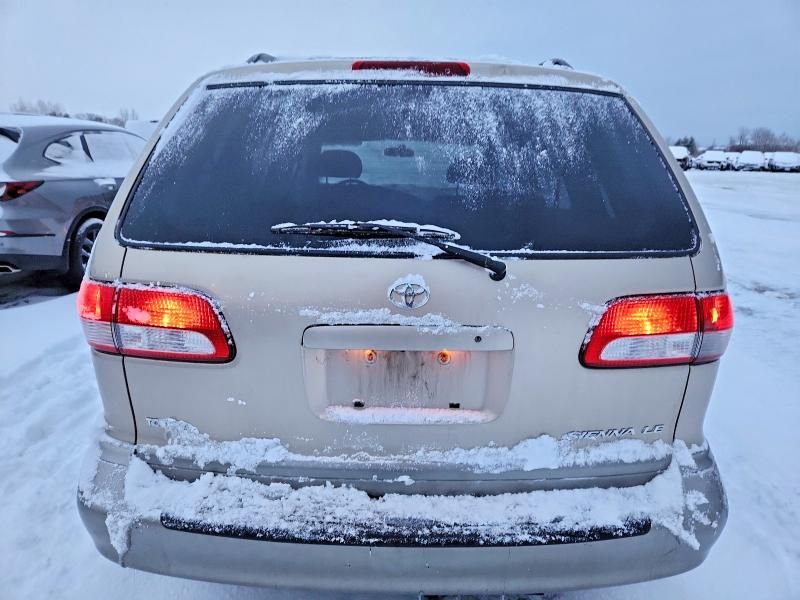 2003 Toyota Sienna le