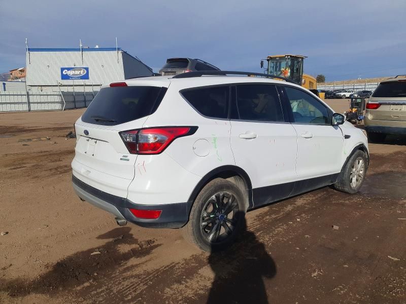 2018 Ford Escape se