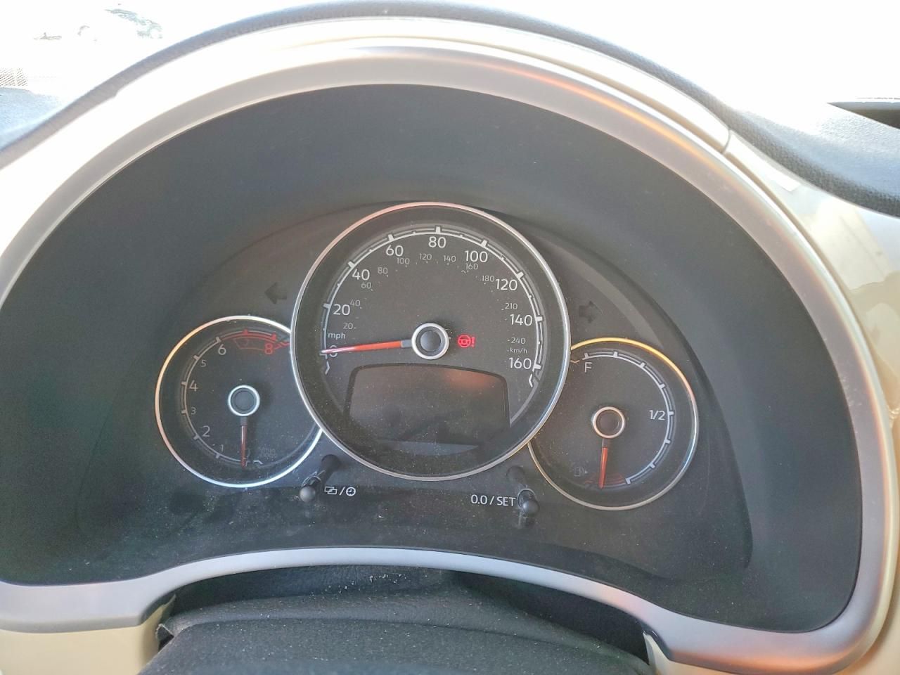 2019 Volkswagen Beetle s