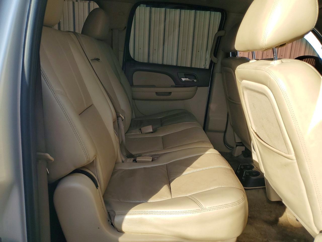 2011 GMC Yukon xl C1500 slt