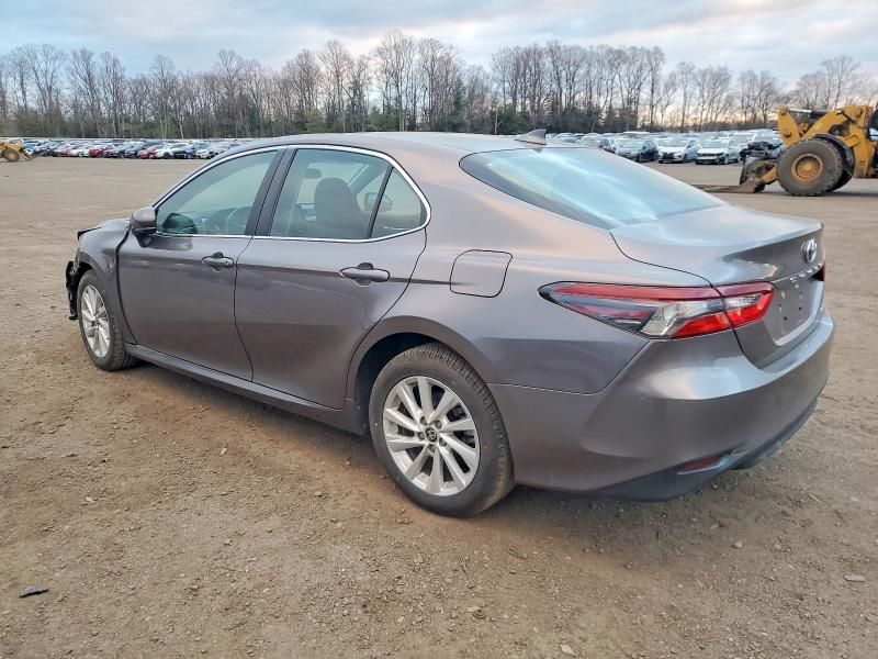 2021 Toyota Camry le