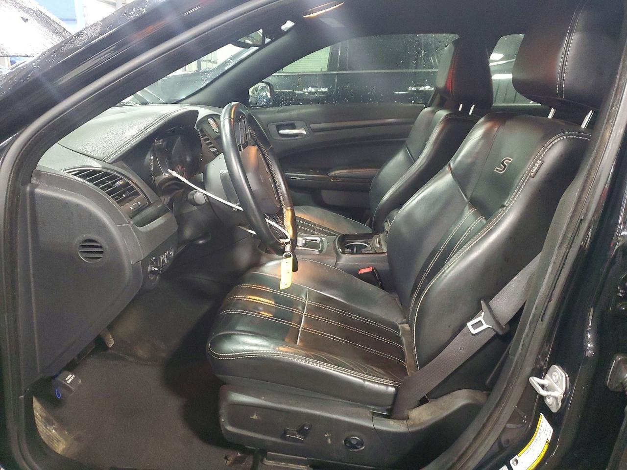 2016 Chrysler 300 s