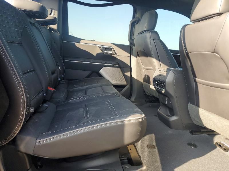 2025 GMC Sierra Denali