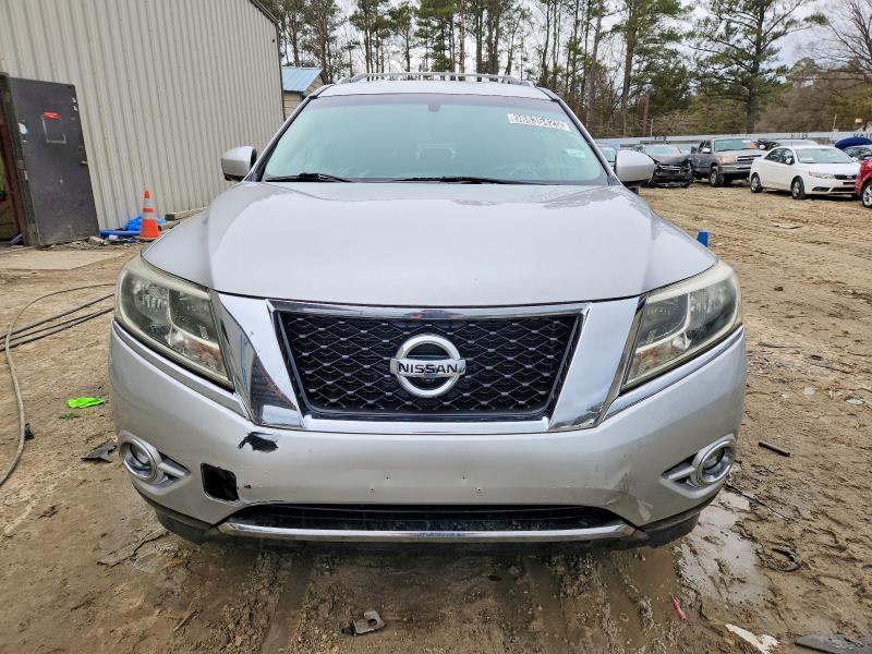 2016 Nissan Pathfinder sl