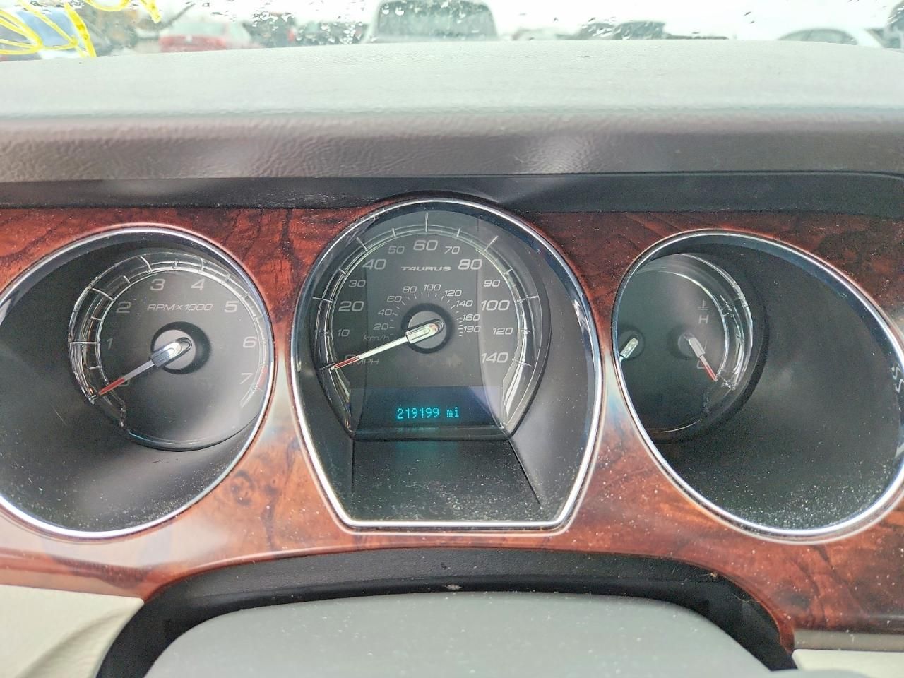 2010 Ford Taurus sel