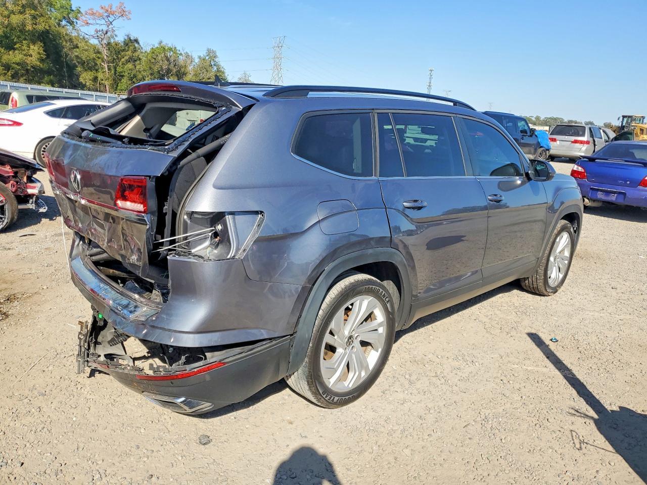 2023 Volkswagen Atlas se