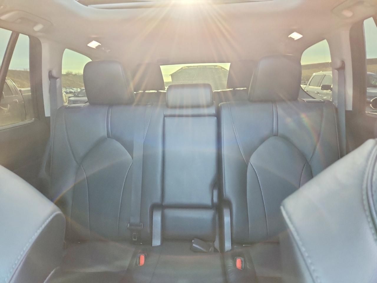 2025 Toyota Grand Highlander le