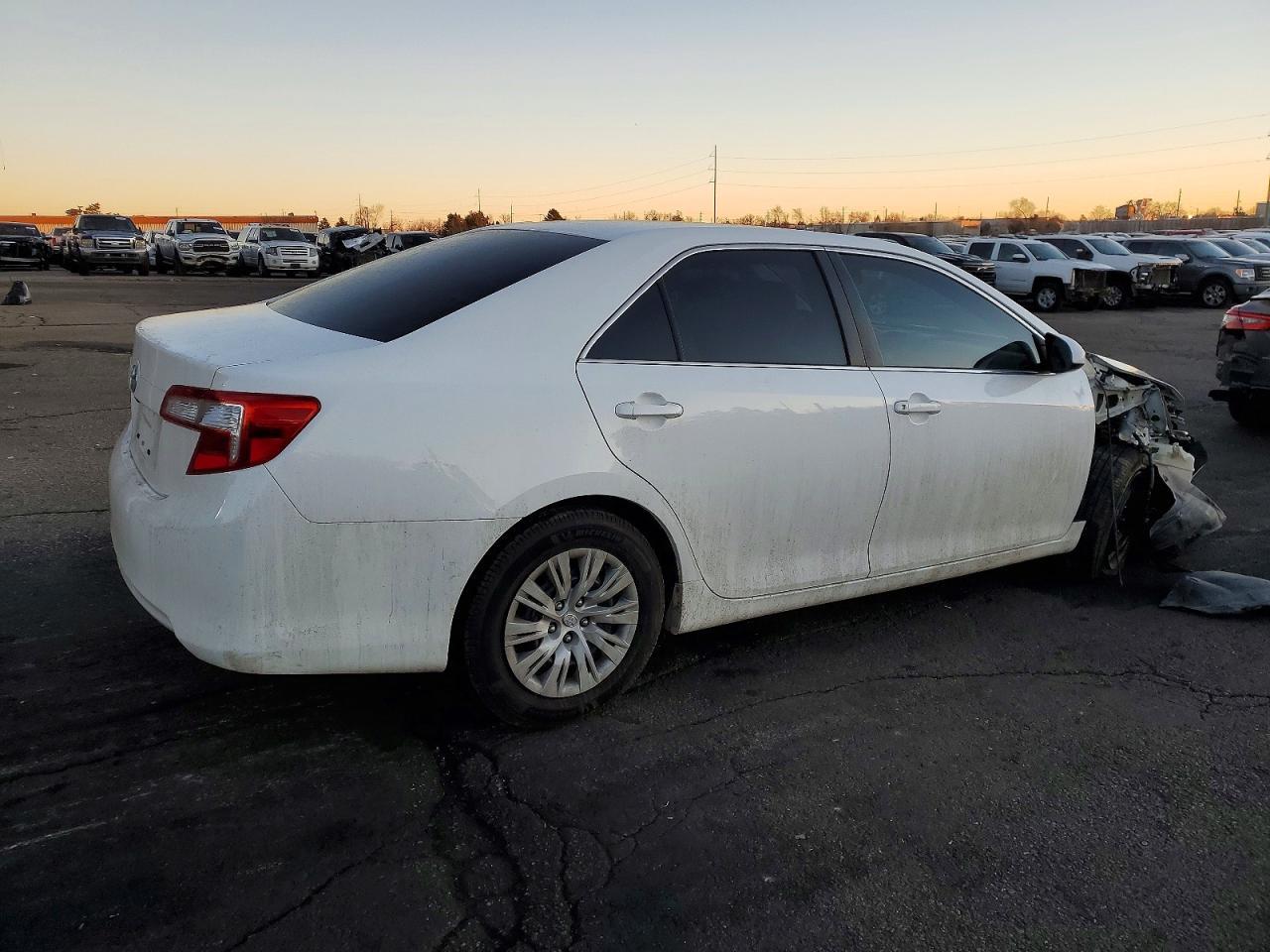 2014 Toyota Camry l