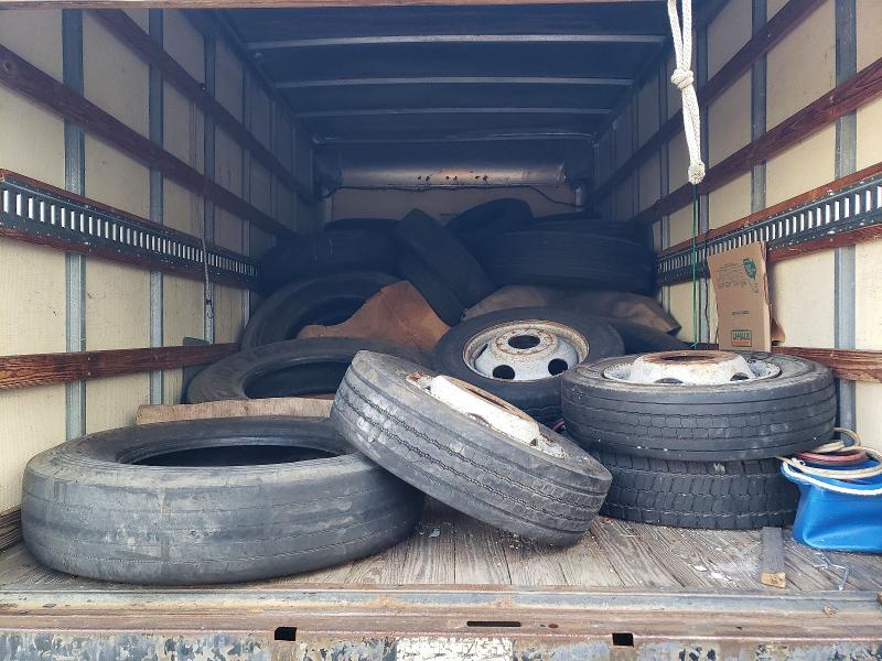 1999 Ford E450 box Truck