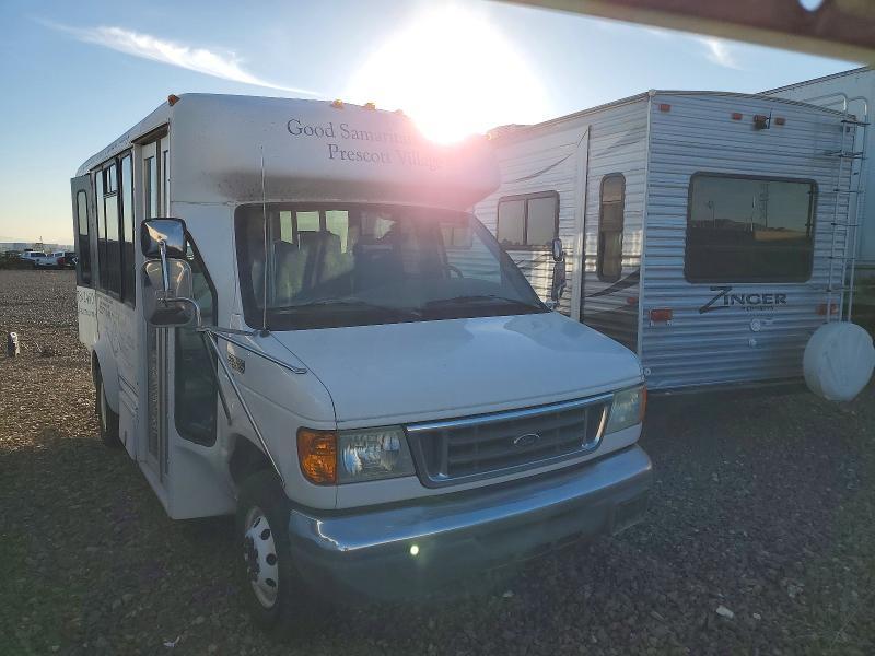 2005 Ford Econoline E350 Super Duty Cutaway van