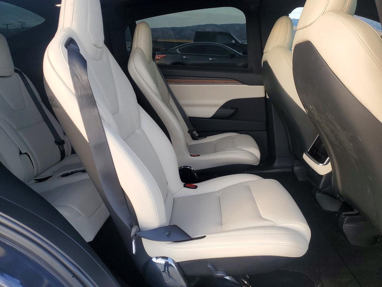 2023 Tesla Model x