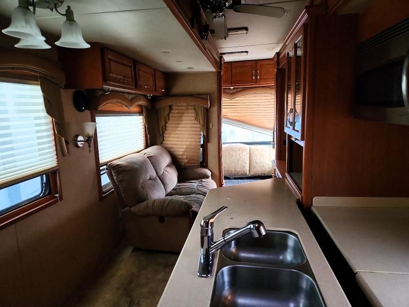 2007 Dxdg Mobile Suites