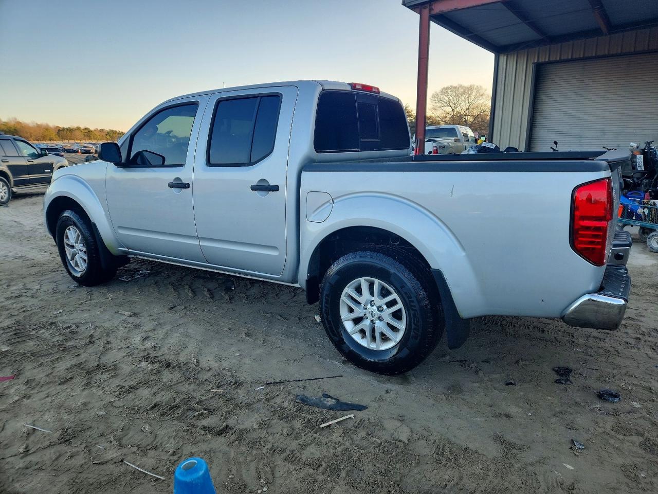 2015 Niss Frontier