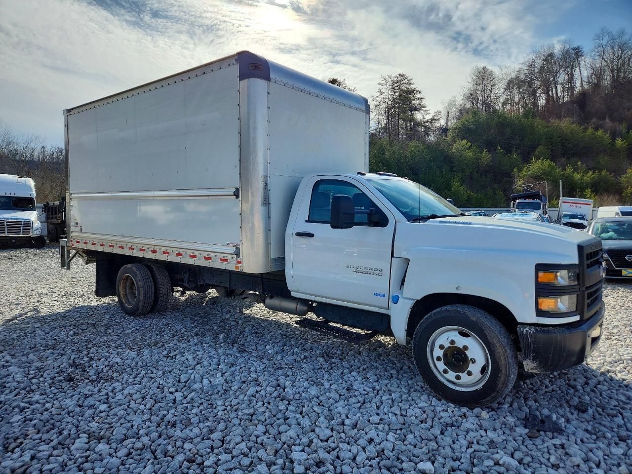 2021 Chev 4500-BOX Truck