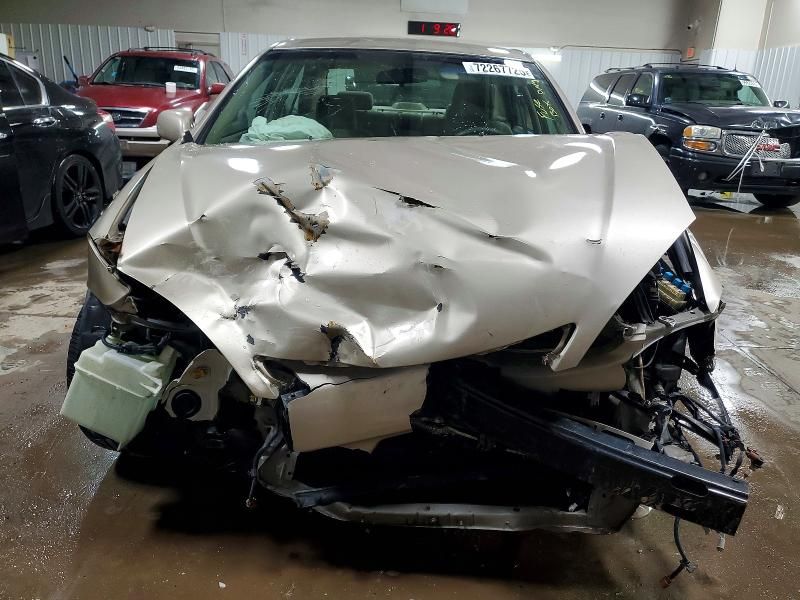 2005 Toyota Camry le