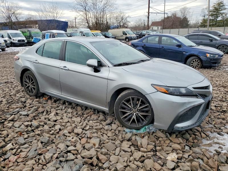 2021 Toyota Camry se