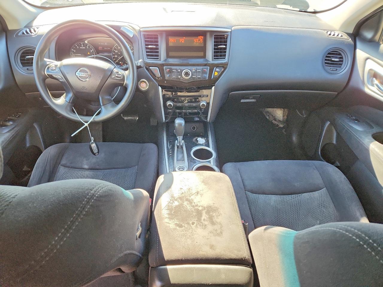 2016 Nissan Pathfinder s