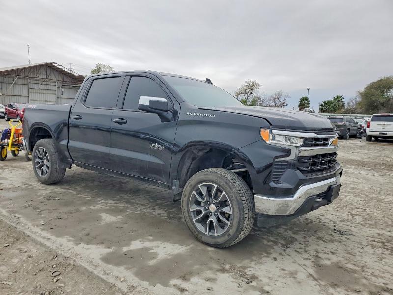 2024 Chevrolet Silverado K1500 lt