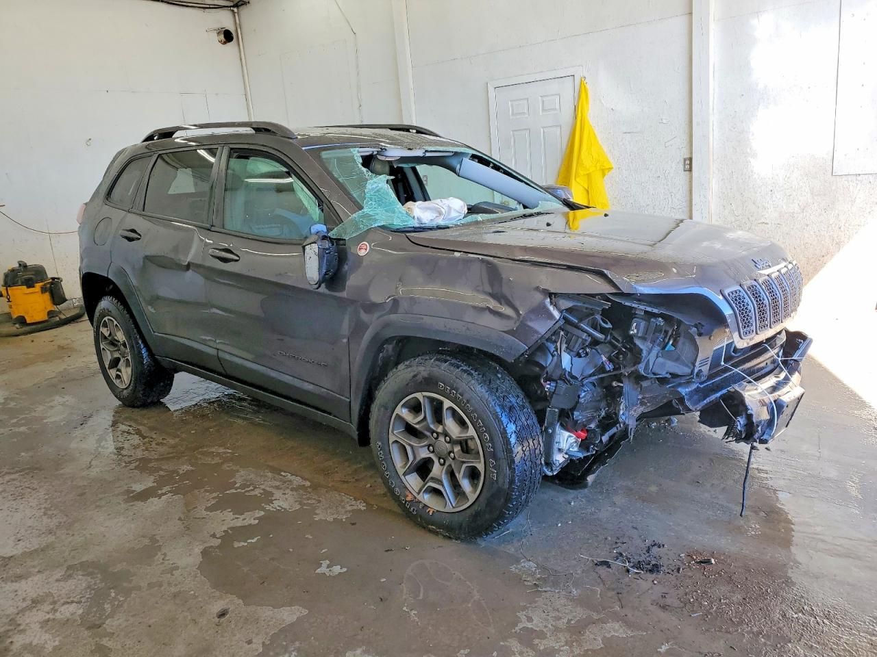 2020 Jeep Cherokee Trailhawk