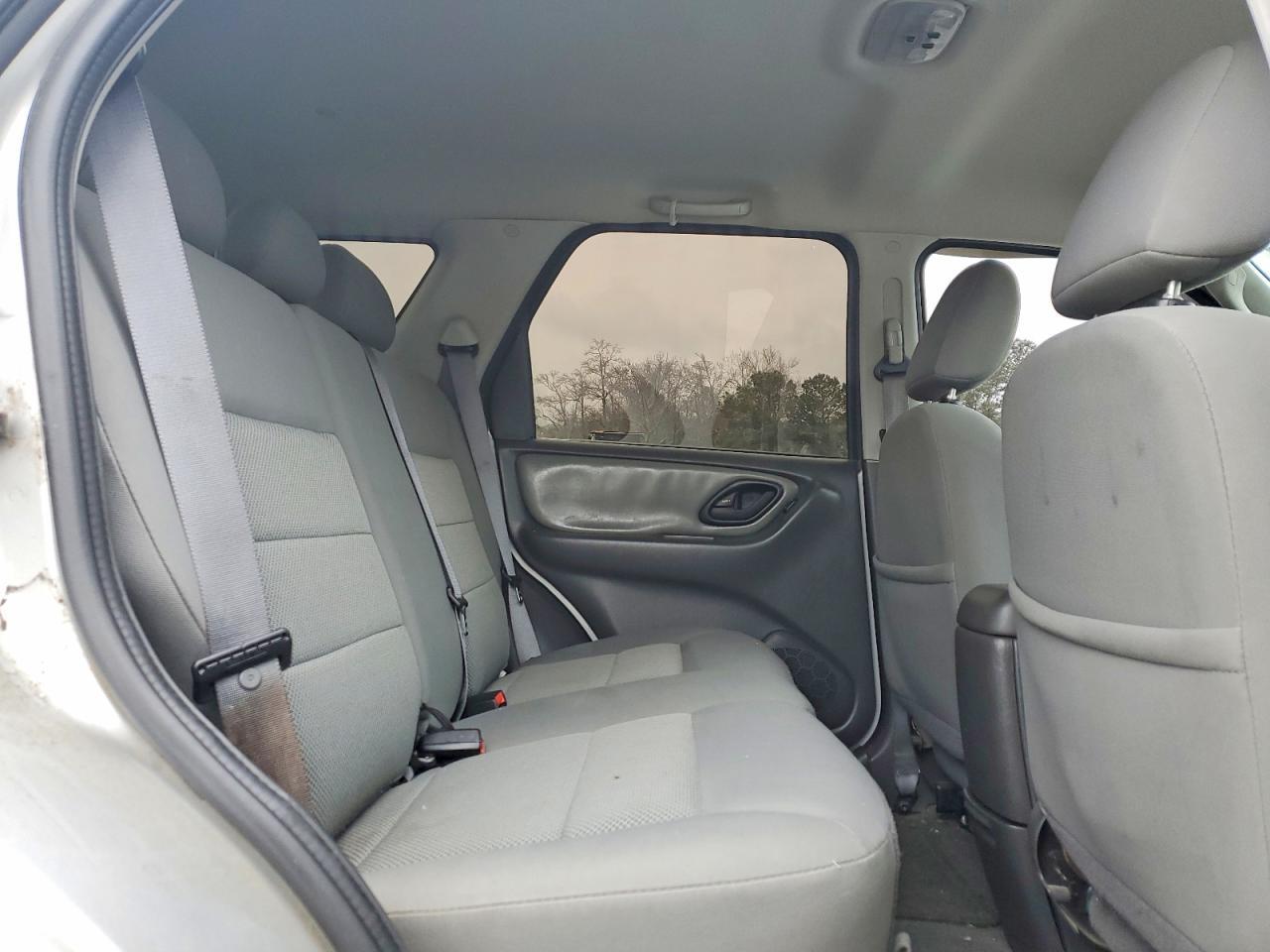 2005 Ford Escape xlt