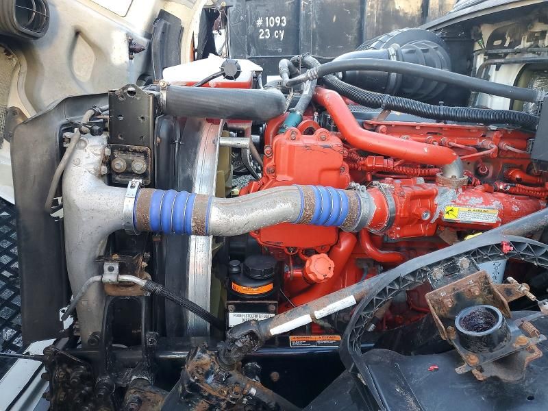 2016 Volvo VNL Semi Truck