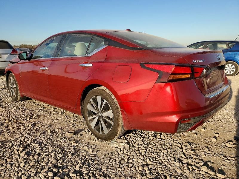 2022 Nissan Altima sv