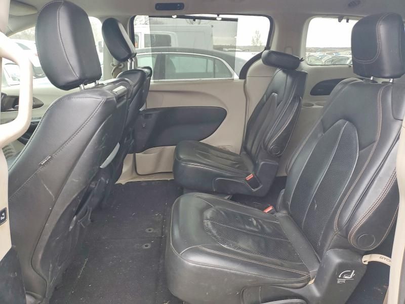 2017 Chrysler Pacifica Touring l Plus