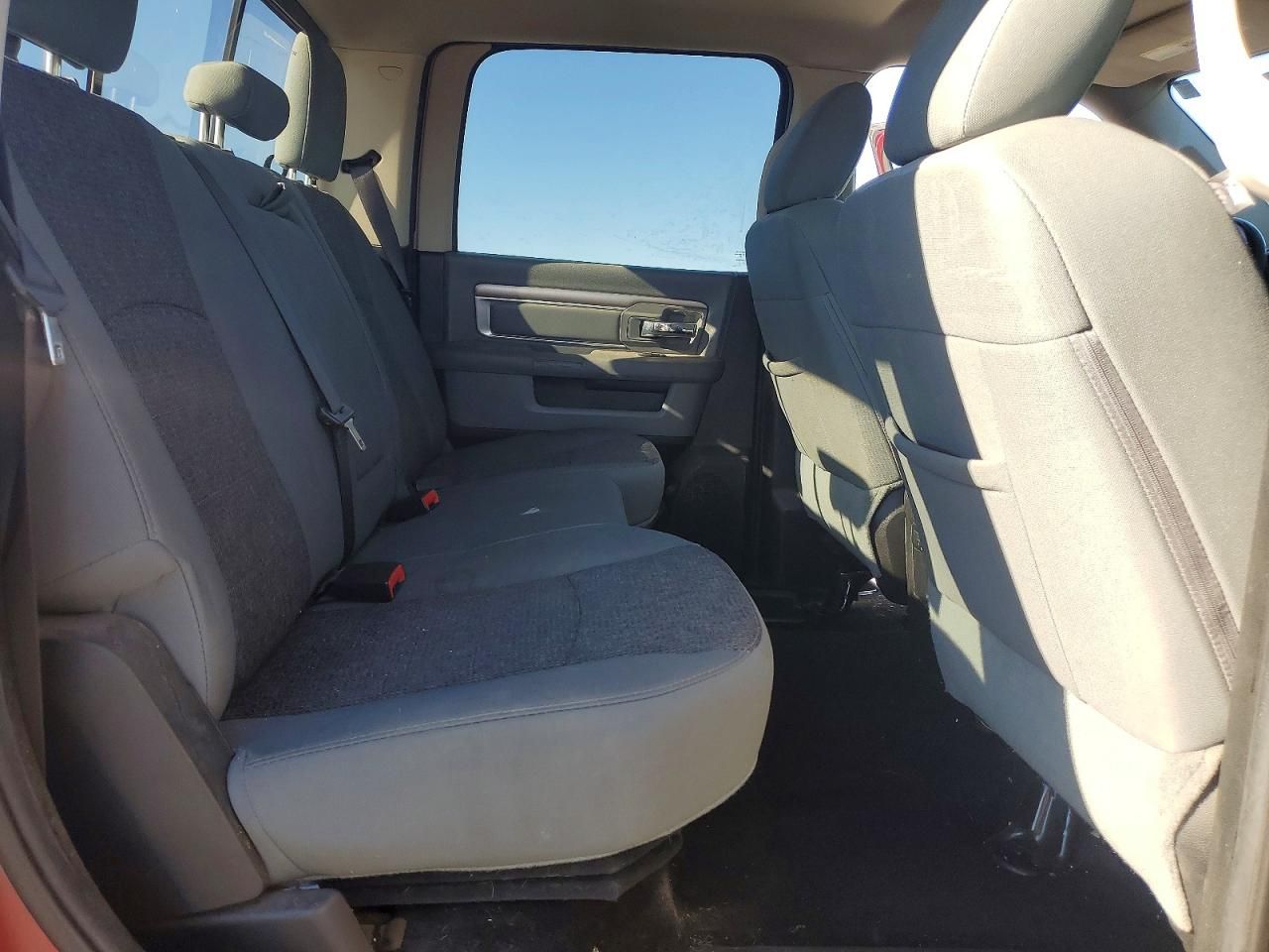 2016 Dodge Ram 1500 slt