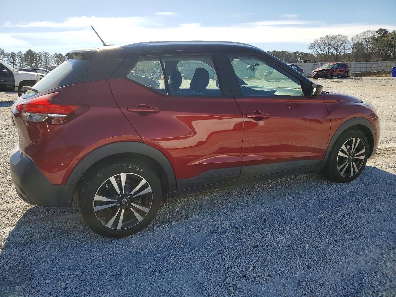 2019 Nissan Kicks s