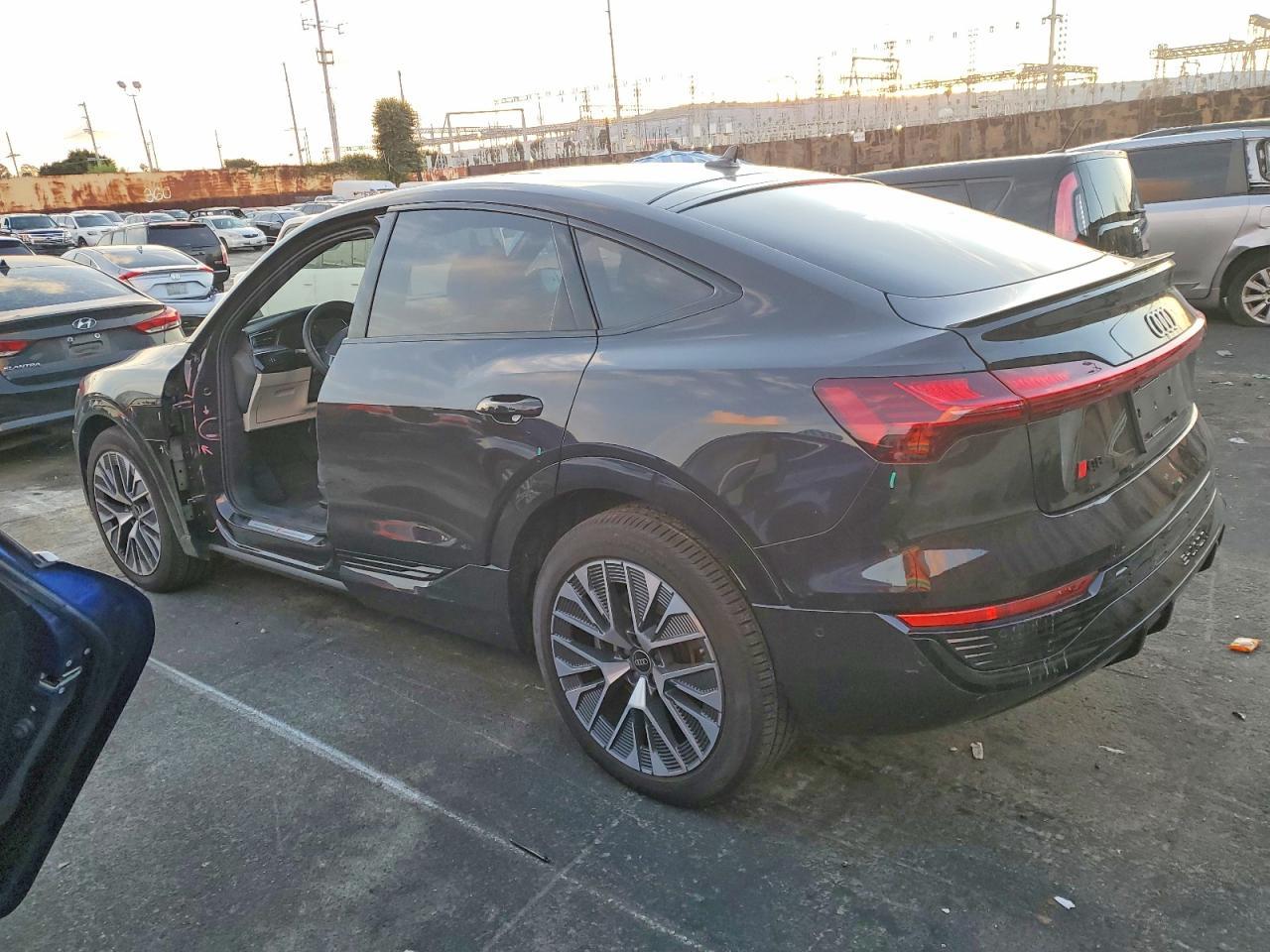 2024 Audi Q8 E-tron Sportback Premium Plus