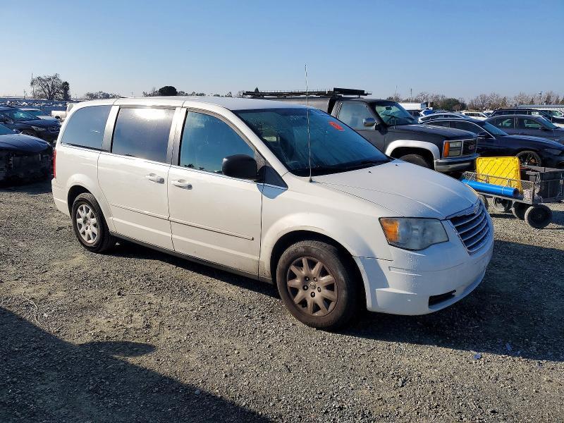 2010 Chrysler Town & Country lx